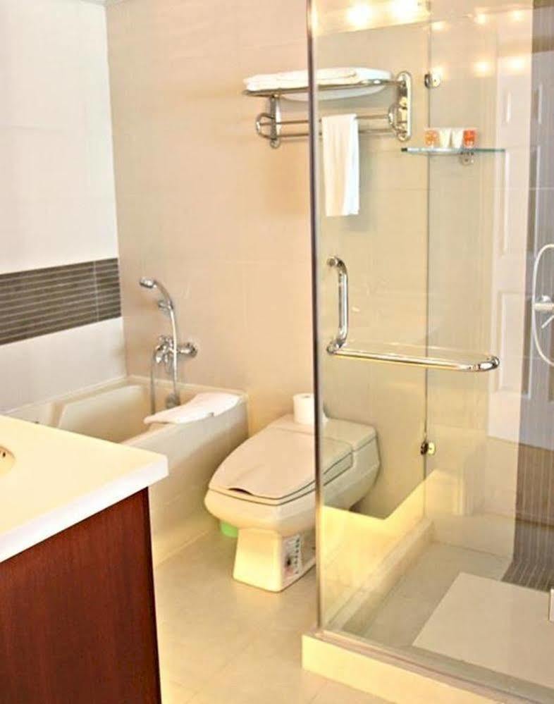 Huntington Terrace Hotel Шанхай Екстериор снимка